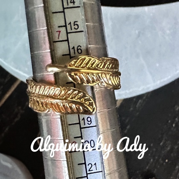 Alquimia Gold Leaf Ring - Picture 2 of 2